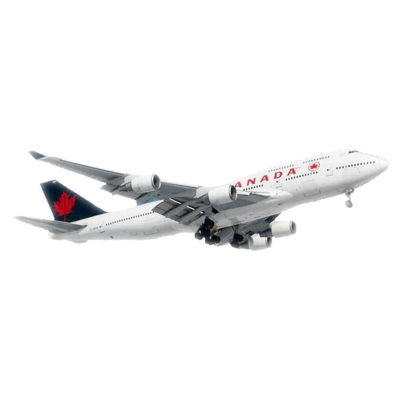 64210 Revell Model Set Boeing 747-200 Air Canada - Image 1