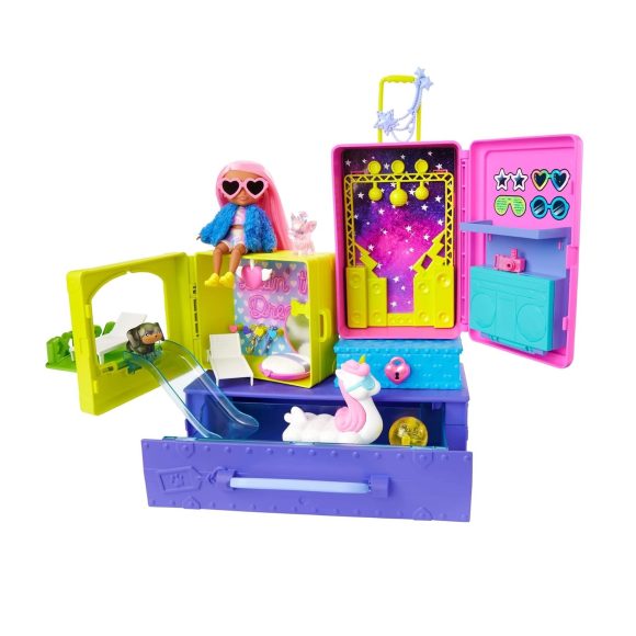 Barbie® Extra Doll, Playset and Accessories - Image 5
