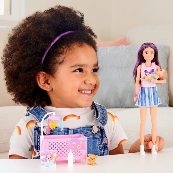 Barbie Skipper Babysitters Playset With Skipper Doll, Baby Doll With Sleepy Eyes, Crib And Accessories - Image 2