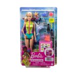 Barbie® Marine Biologist Doll and Playset (Light Skin Tone) - Image 6