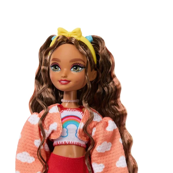 Barbie Dream Besties Teresa Roller Skating Fashion Doll With 9 Video Game Themed Accessories - Image 4